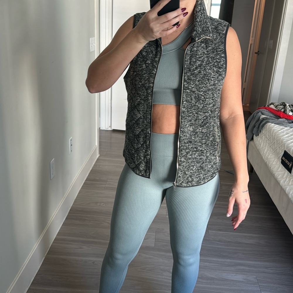 Abercrombie Woman’s Medium vest